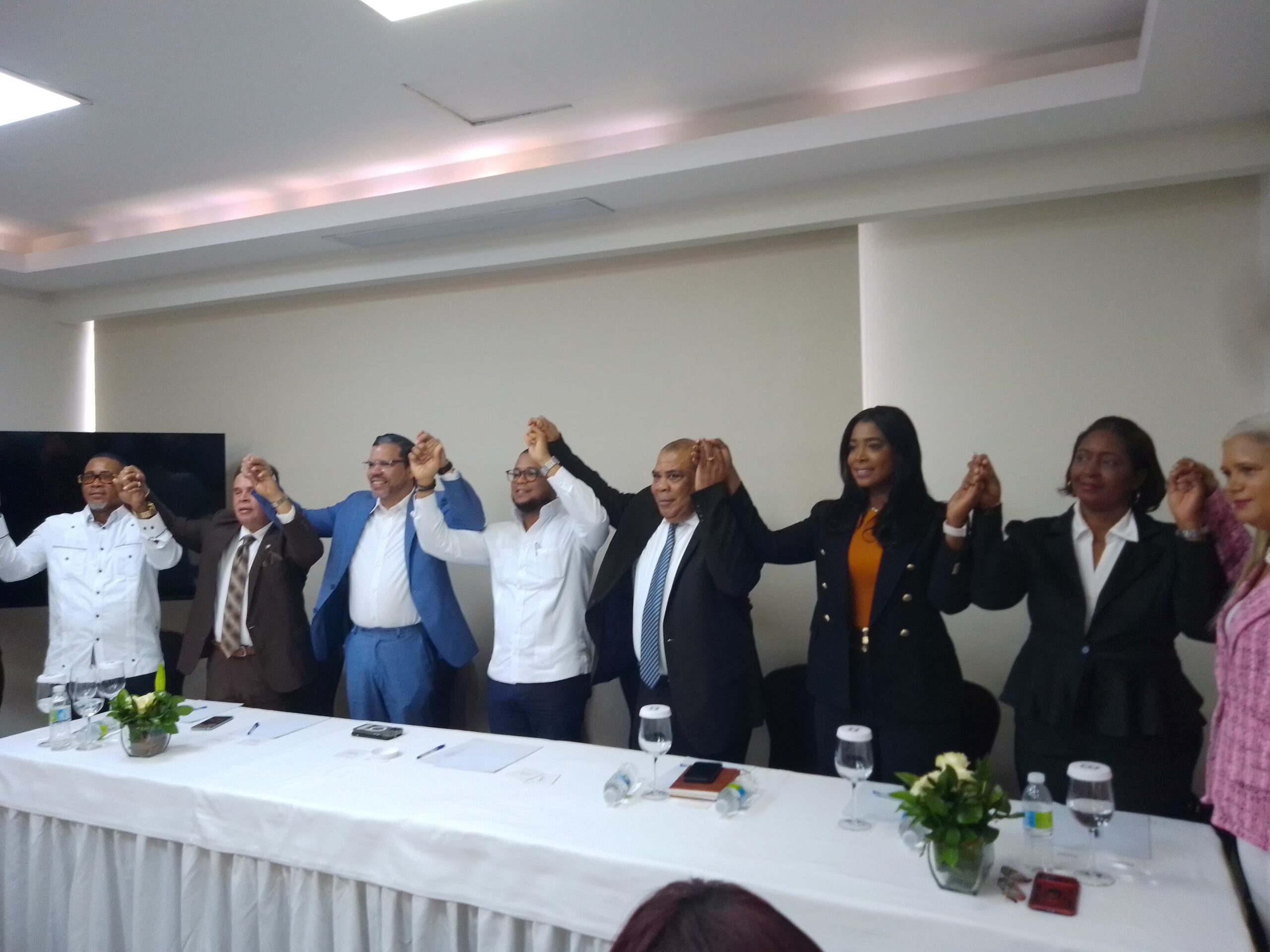 Movimiento Renovación Gremial respalda candidatura de Radhamés Garcés a la presidencia de ADOMA