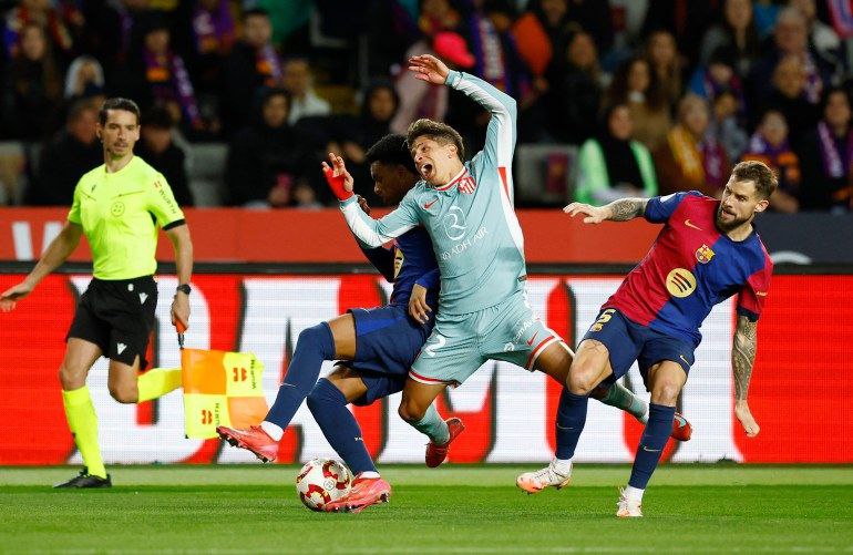 Barcelona y Atlético empatan en un electrizante duelo de Copa