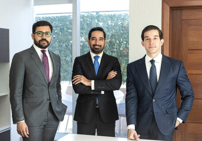 Lanzamiento de LexBridge: Nueva Firma de Abogados en Santo Domingo
