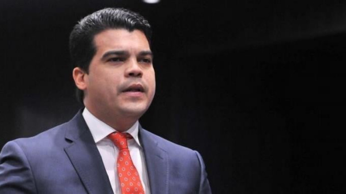 Wellington Arnaud lidera preferencia del PRM rumbo al 2028, afirma el senador Moisés Ayala