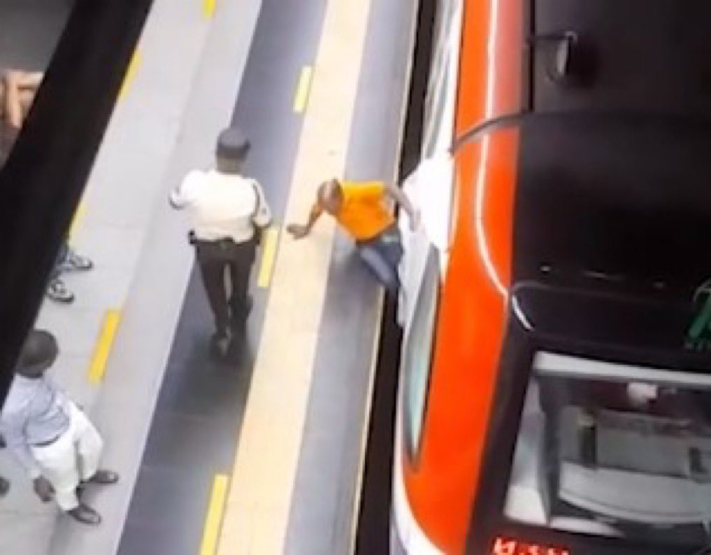 Hombre resulta herido al caer entre el andén y la vía del Metro de Santo Domingo