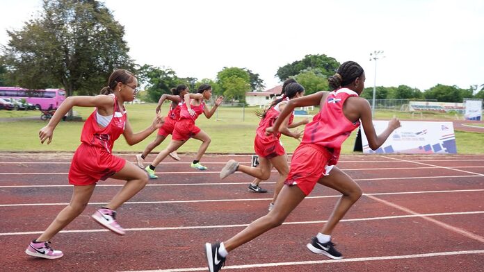 Inauguración del Torneo Nacional de Atletismo Escolar por el INEFI