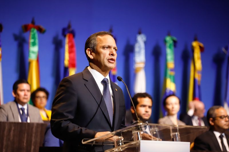 Desconfianza ciudadana: Molina expone desafíos de justicia en la Cumbre Judicial Iberoamericana 2025