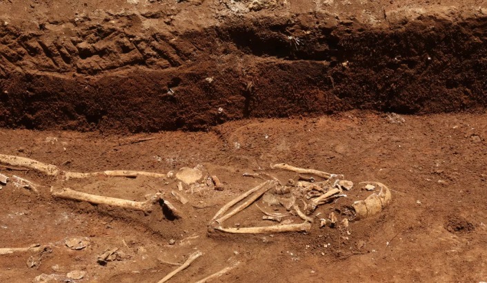 Descubren restos humanos durante excavaciones en la Zona Colonial de Santo Domingo