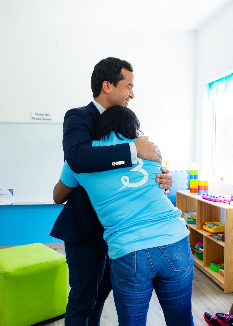 Fondo Gadiel beneficiará a 20 madres solteras y sus hijos con parálisis cerebral en Santo Domingo