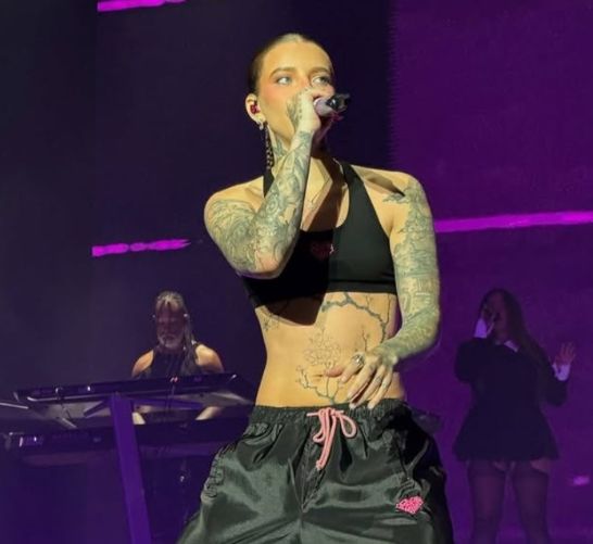 Madrid vibra al ritmo de Young Miko y su ‘XOXO Tour 2025’