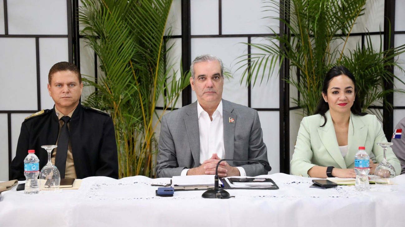 Presidente Abinader lidera reunión para fortalecer seguridad ciudadana