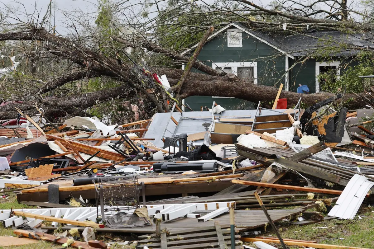 Sistema de tornados causa al menos 21 muertos en el centro de Estados Unidos