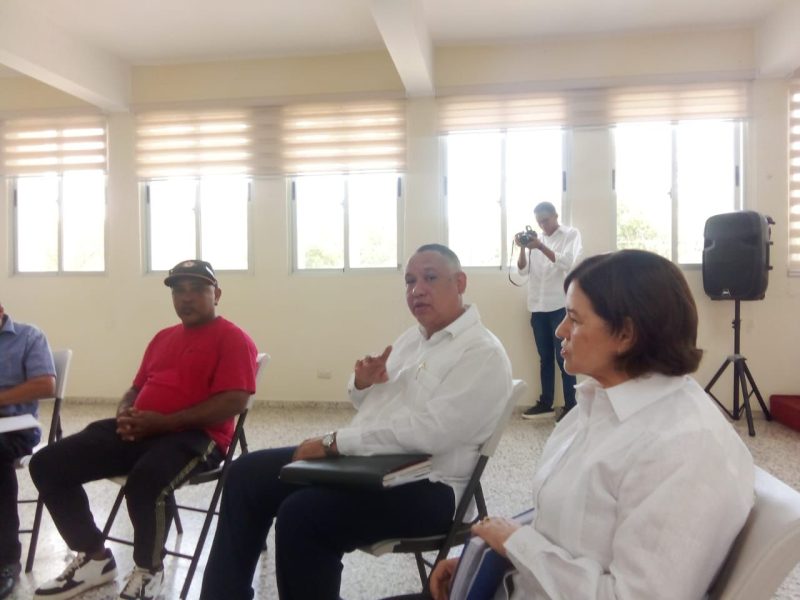 Ministerio de la Presidencia es denunciado por negar diálogo sobre daños de Punta Catalina