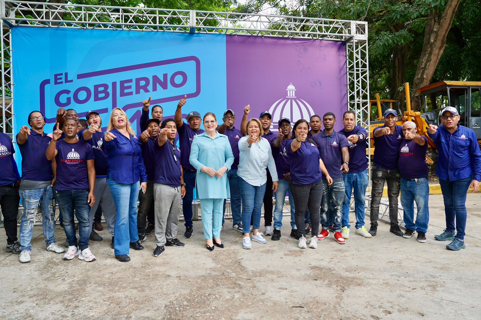 Más de 12,000 Familias Beneficiadas en San Cristóbal por el Programa “El Gobierno Contigo”