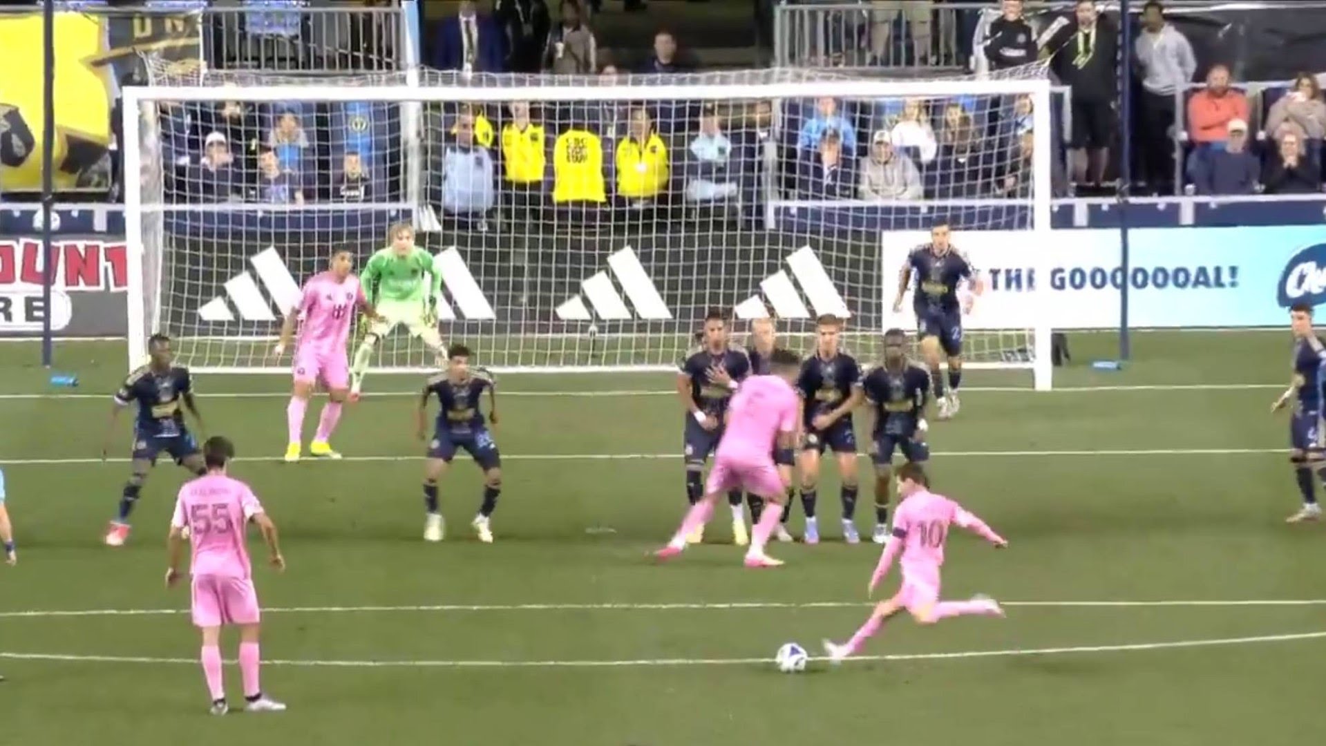 Golazo de Messi Rescata el Empate 3-3 para un Inter Miami Herido