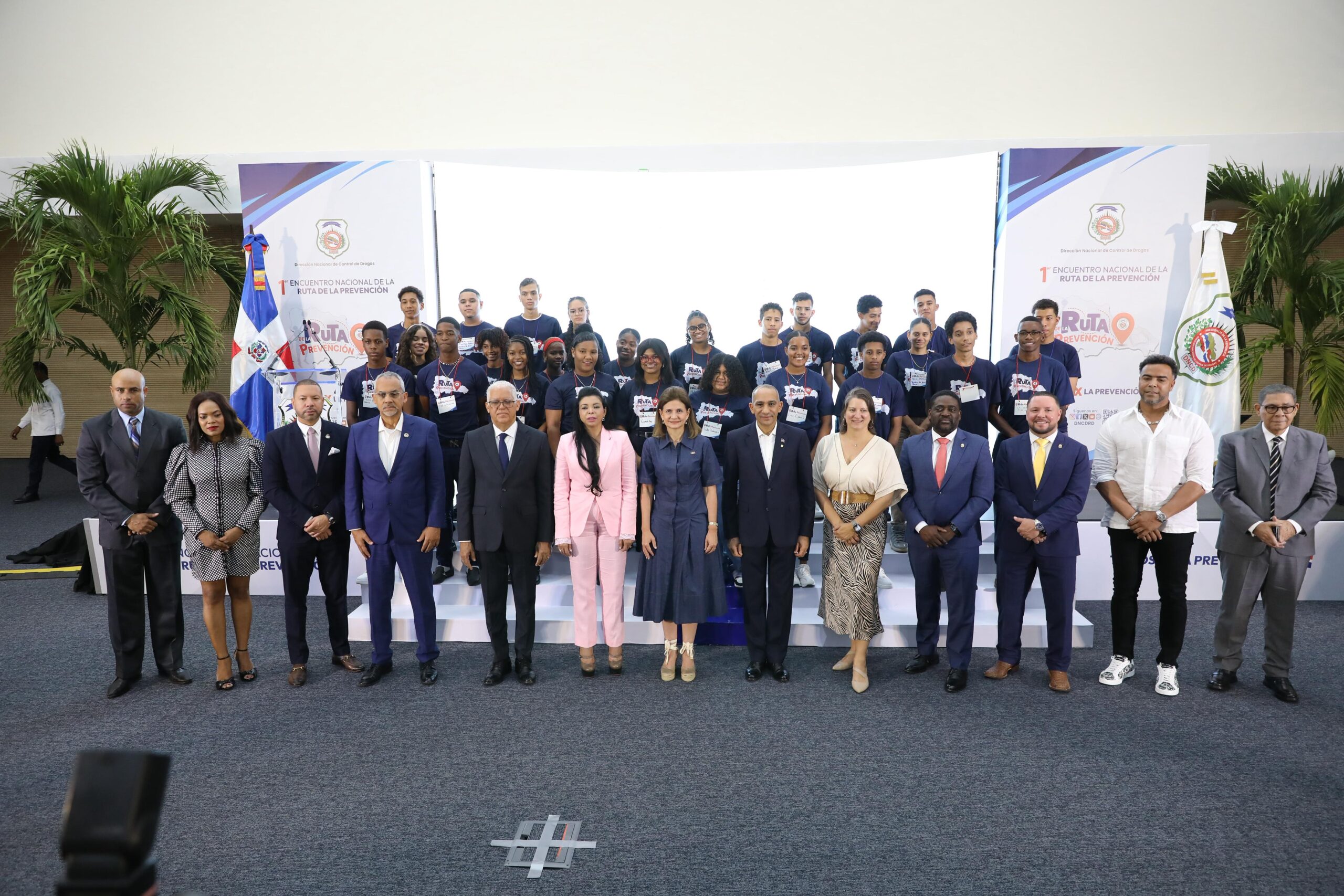 Encuentro Nacional del Programa “La Ruta de la Prevención” reúne a jóvenes contra las drogas en República Dominicana
