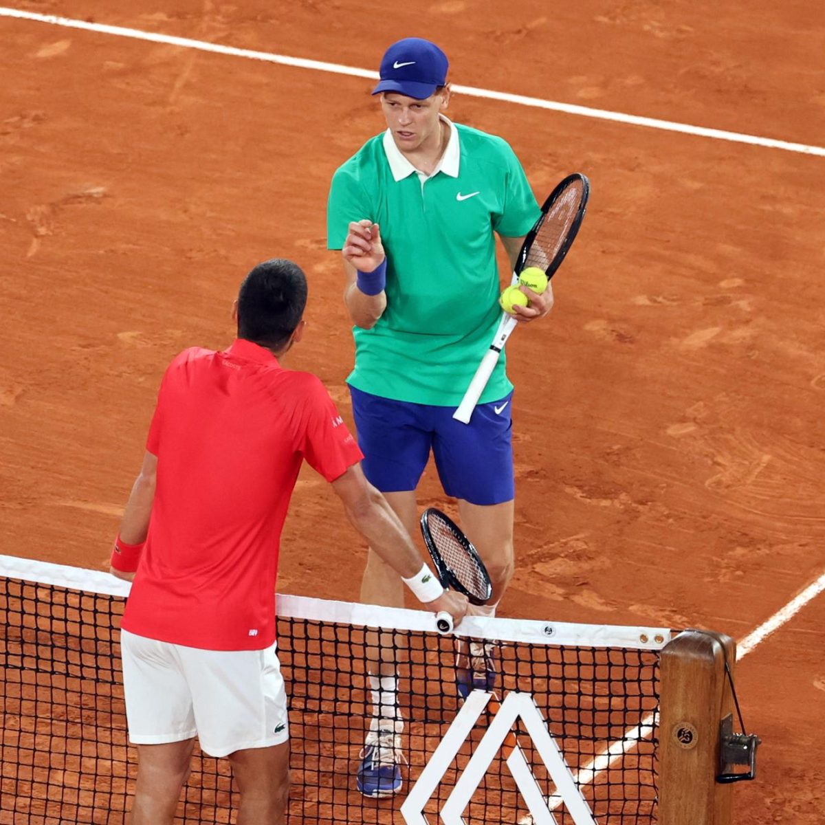 Sinner derrota a Djokovic y se enfrentará a Alcaraz en la final de Roland Garros