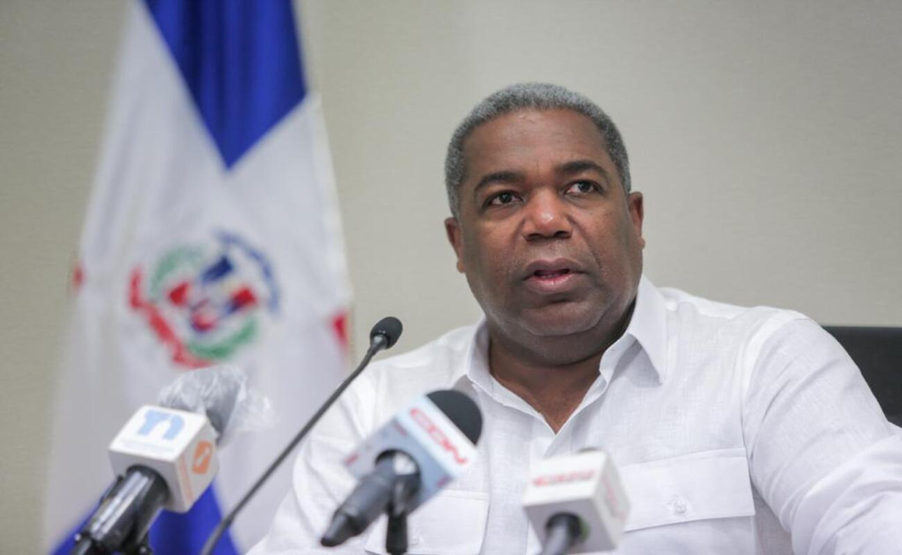 Anuncio de candidatura presidencial de Tony Peña para las elecciones de 2028