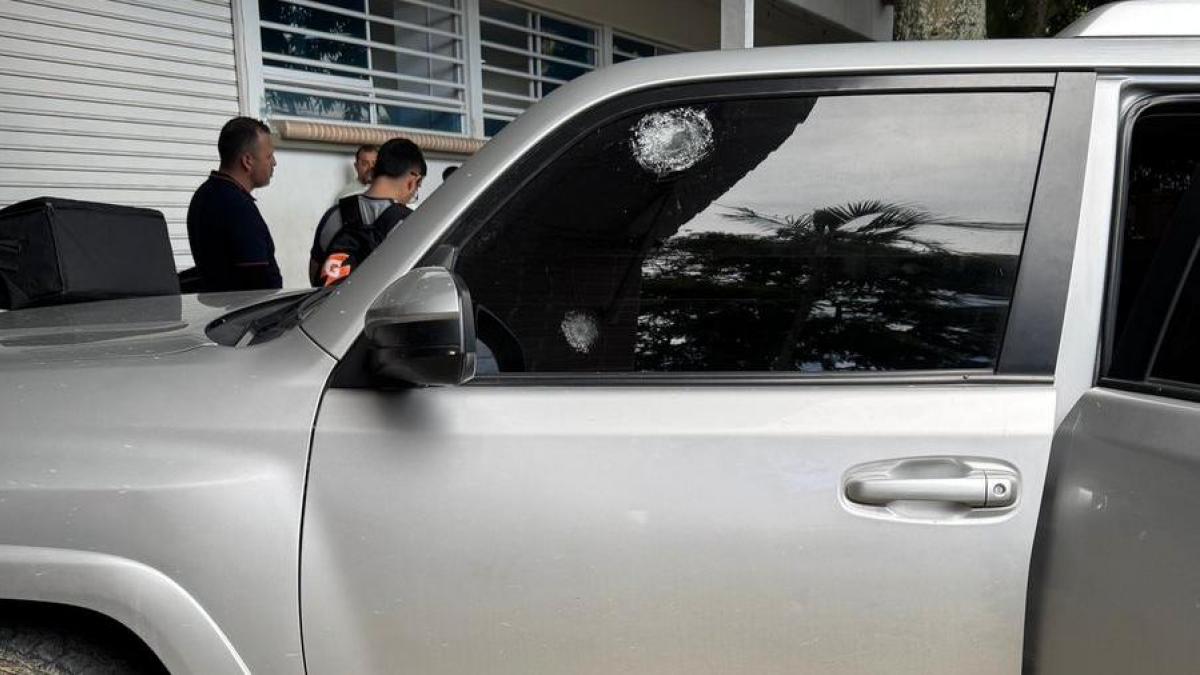 Atentado armado contra el alcalde de Cartago deja un escolta herido
