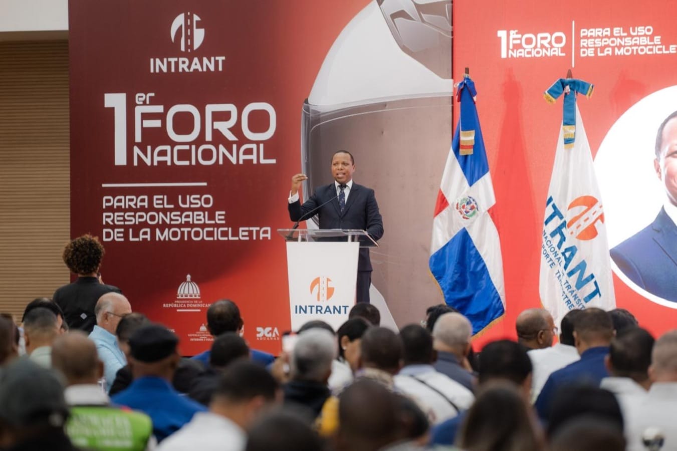 El INTRANT implementa normativa para mejorar la seguridad vial en motocicletas