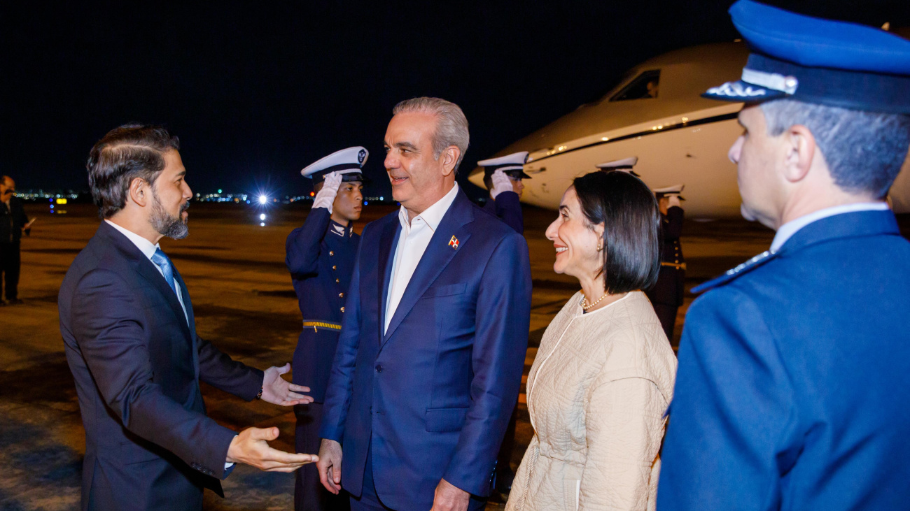 El presidente Luis Abinader llega a Brasil para la Cumbre Brasil-Caribe