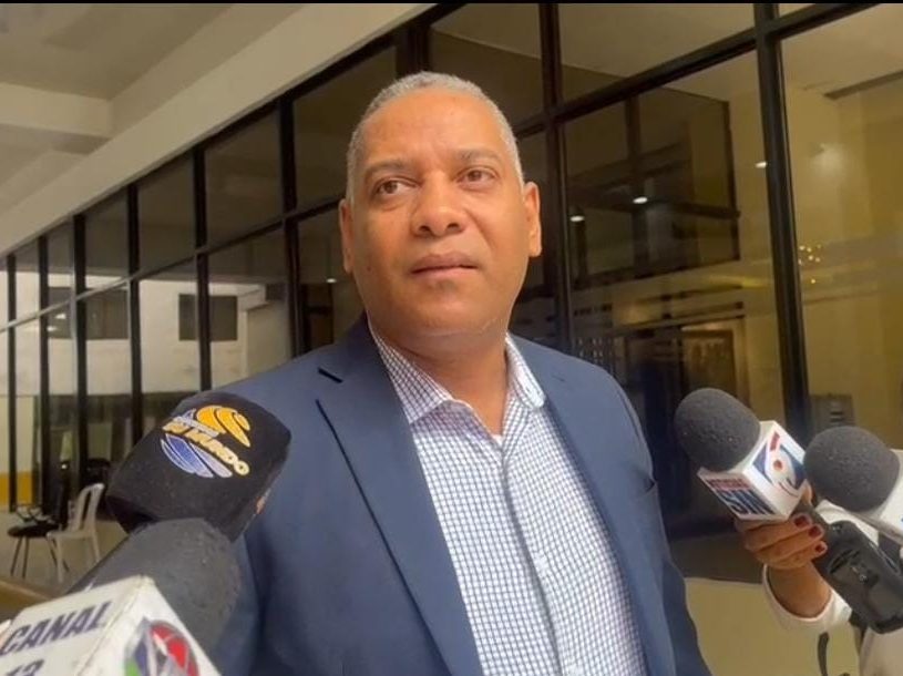 Diputado Carlos Gil demanda la aprobación del nuevo Código Penal tras tragedia del Jet Set