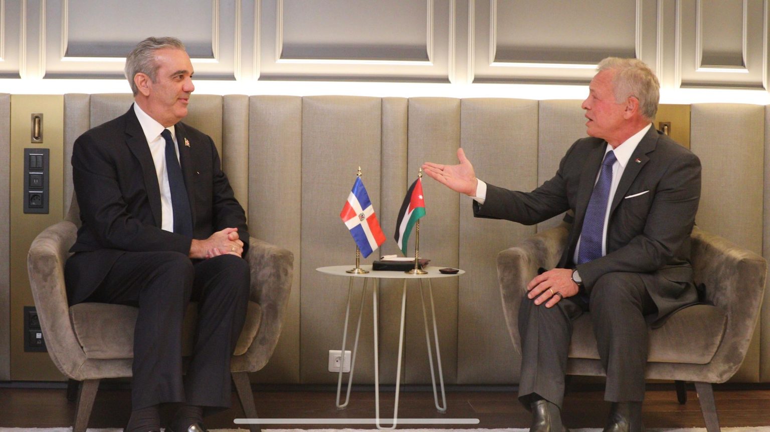 Reunión entre el presidente Abinader y el rey de Jordania fortalece relaciones bilaterales