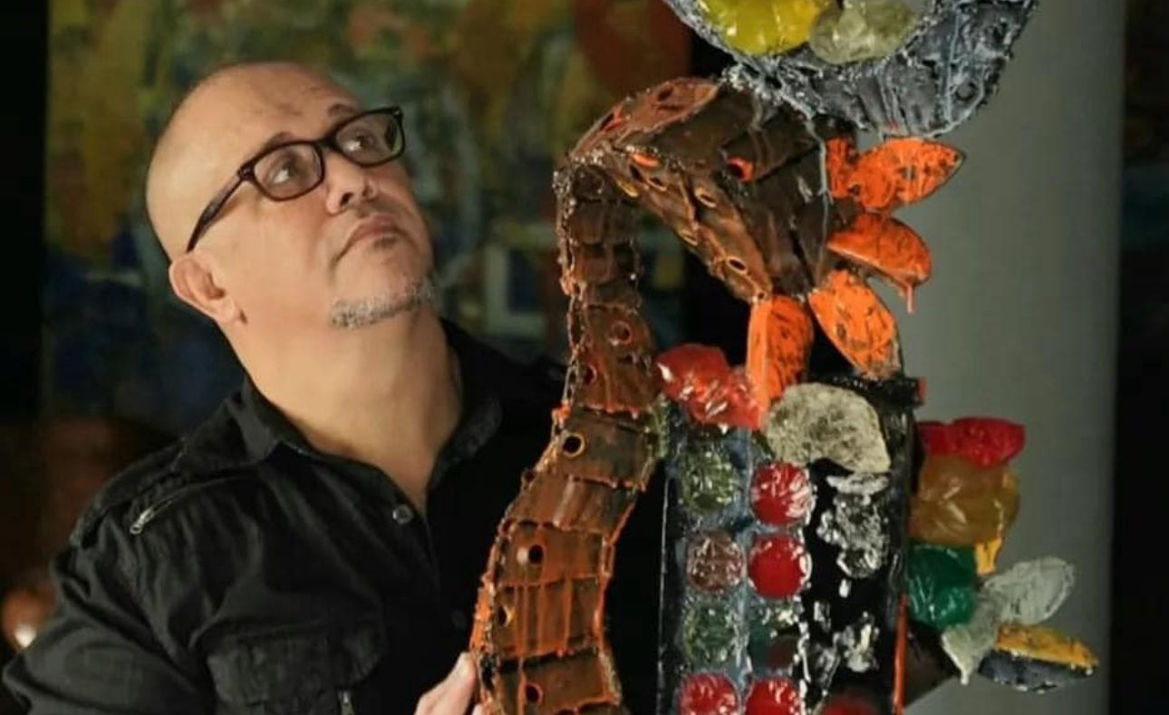 Fallece Cristian Tiburcio, destacado artista visual dominicano y referente del muralismo cerámico
