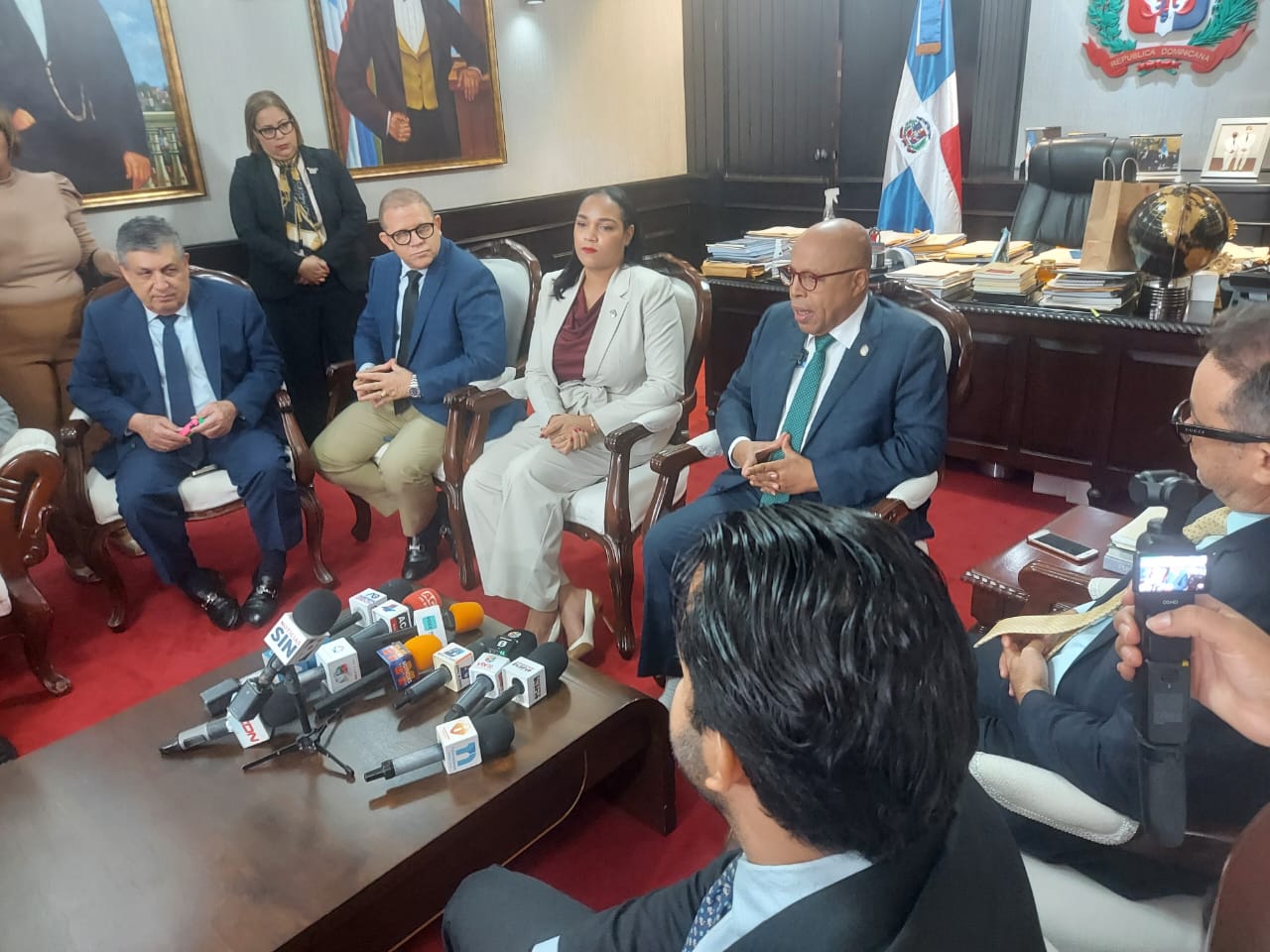 Convocatoria a Legislatura Extraordinaria para Revisión del Código Penal en República Dominicana
