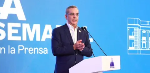 Abinader responde a críticas de Fernández y Medina y destaca valor democrático del debate político