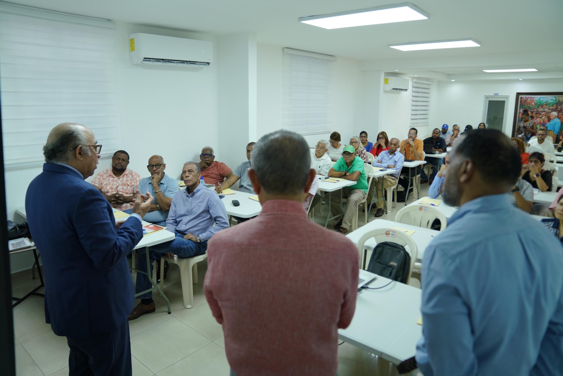 Fuerza del Pueblo Inicia Curso de Multiplicadores en Administración Electoral