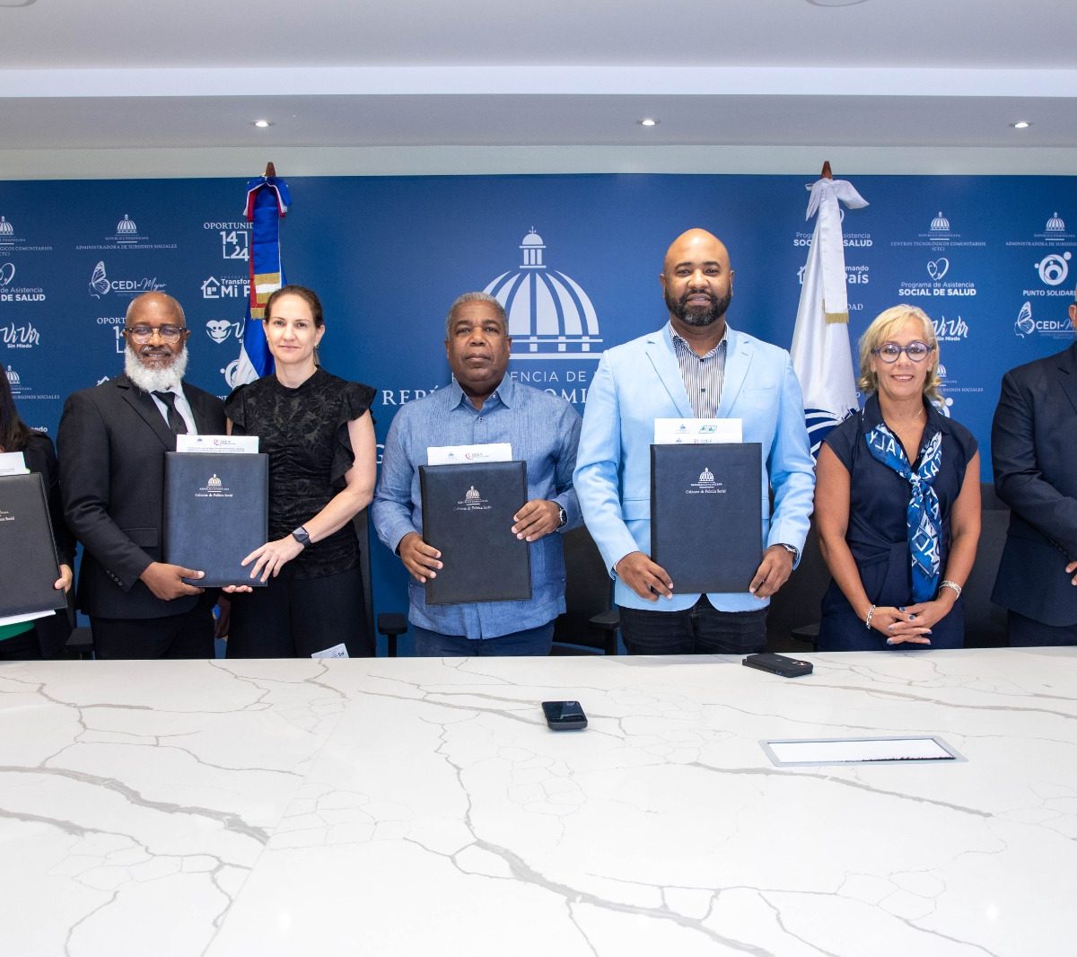 Gabinete de Política Social firma convenios para fortalecer la salud y el desarrollo comunitario