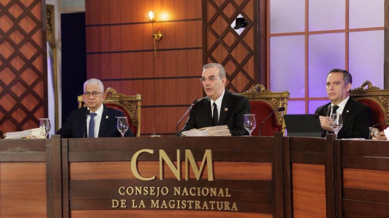 Luis Abinader convoca al Consejo Nacional de la Magistratura para discutir procesos judiciales clave