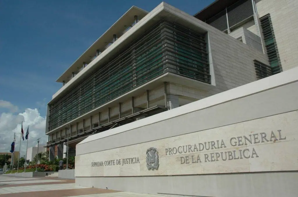 Operación del Ministerio Público lleva a la detención de 15 personas por corrupción en instituciones públicas