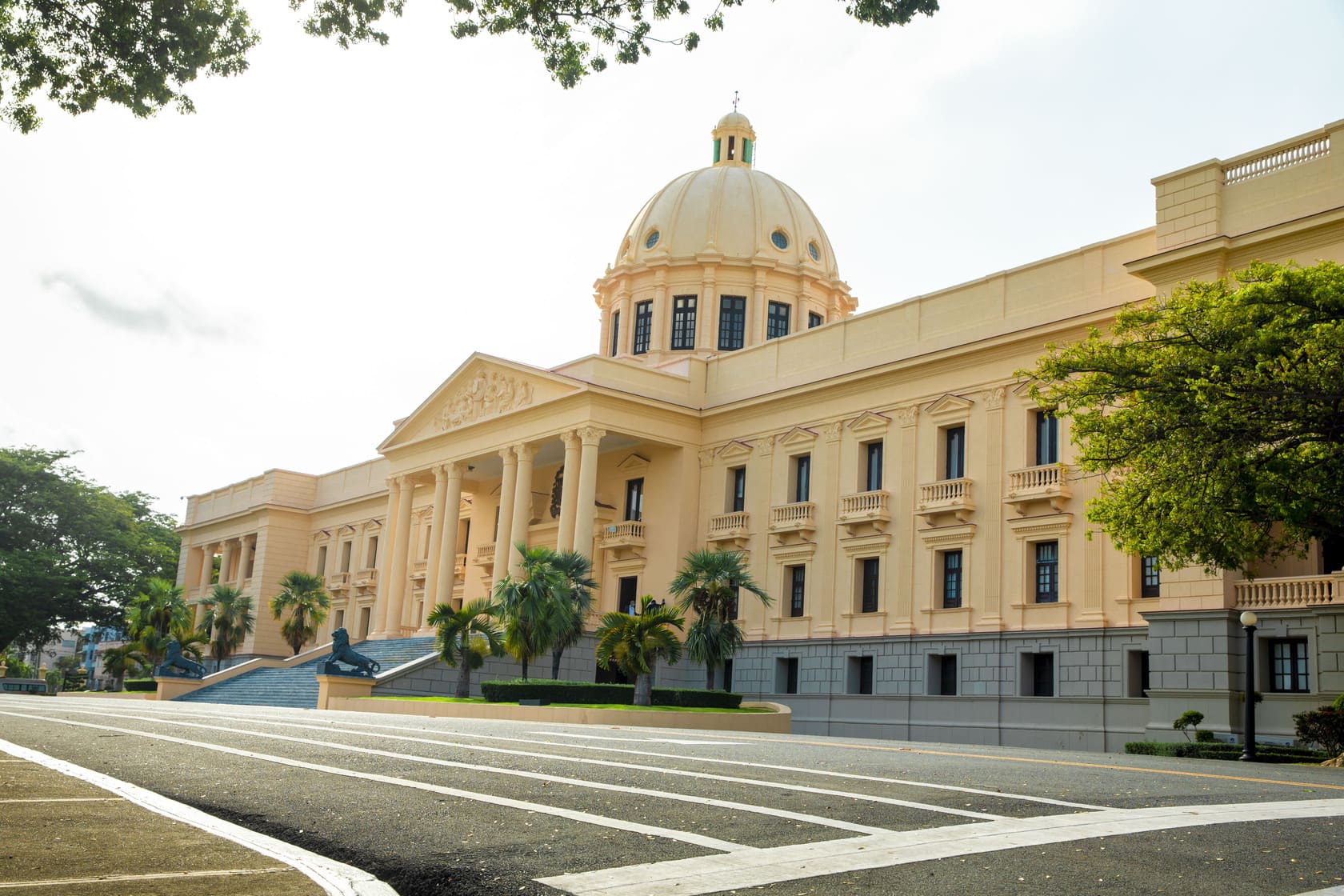 Promulgación de la Ley 45-25: Se Fusionan Ministerios de Hacienda y Economía en República Dominicana
