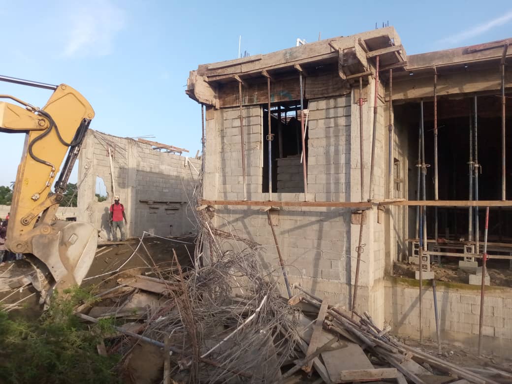 Colapso de Techo en Juana Méndez deja Varios Muertos y Heridos