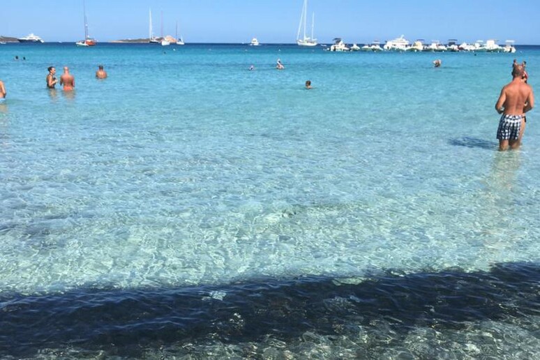 Tres muertes por ola de calor en Italia: autoridades mantienen alerta roja