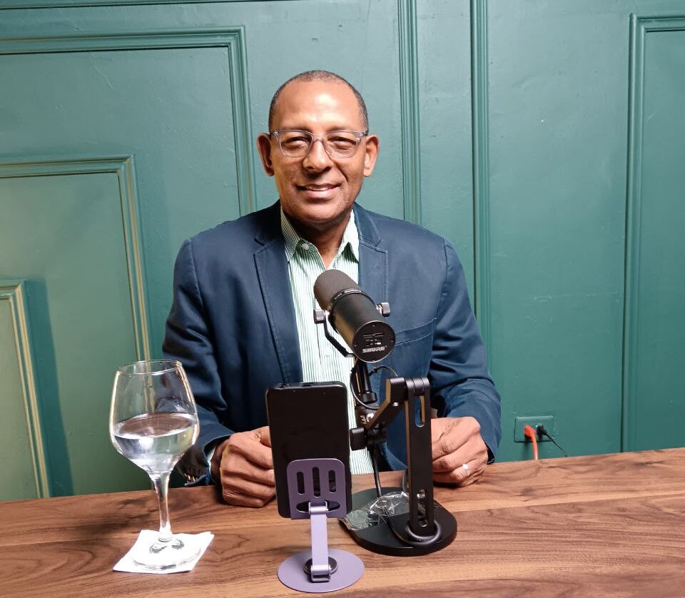 “Todo en el Punto Podcast”: Un espacio de diálogo crítico y plural