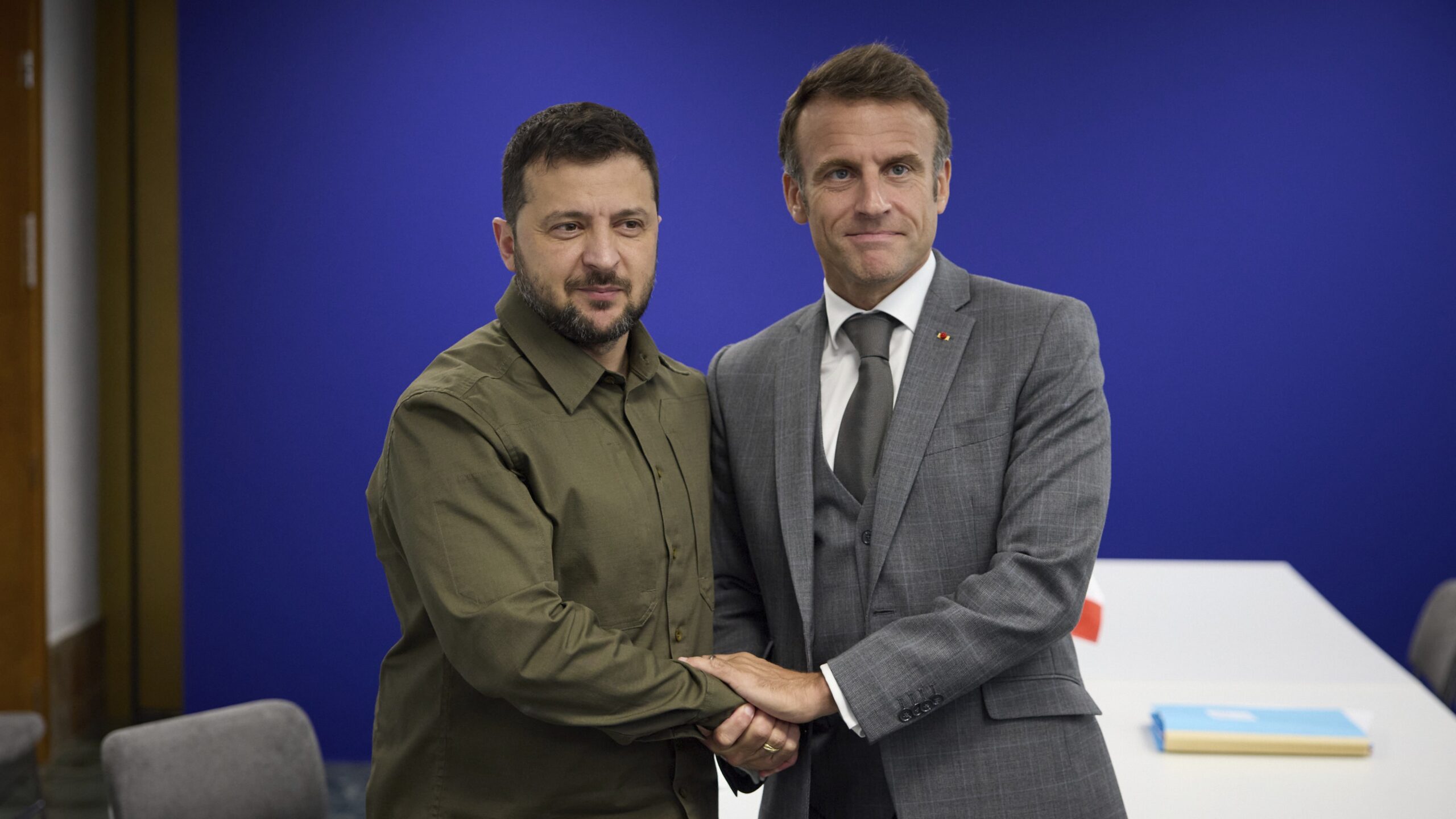 Macron y Zelenski se reunirán tras la cumbre entre Putin y Trump en Alaska