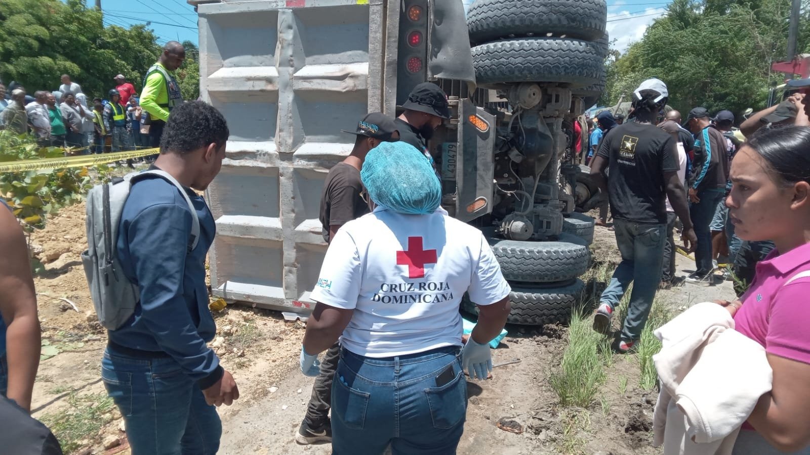 Accidente múltiple en la autopista 6 de Noviembre deja cinco fallecidos en San Cristóbal