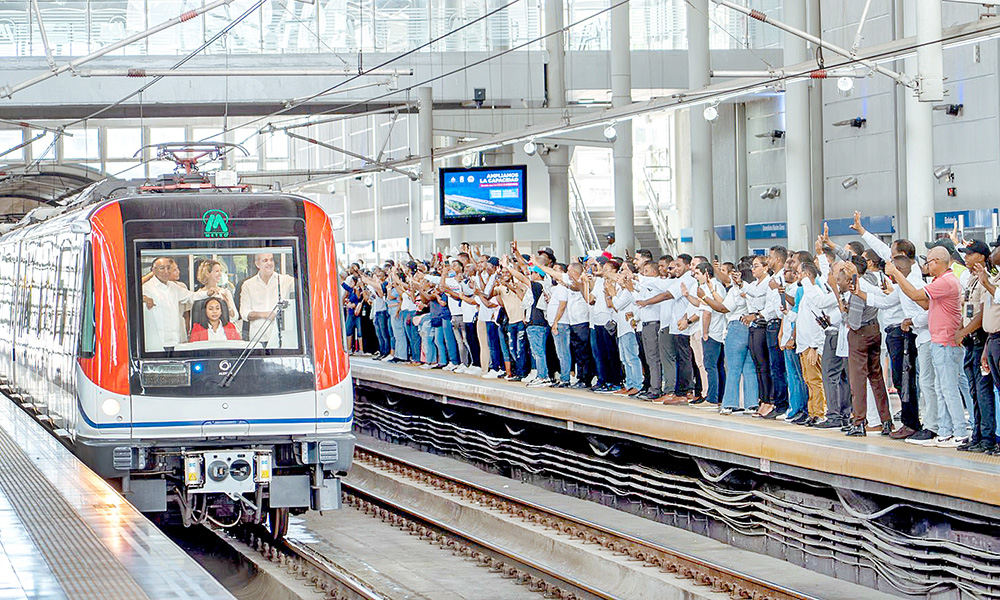 Inauguración de nuevos trenes en la Línea 1 del Metro de Santo Domingo impulsa la capacidad y modernización del transporte público