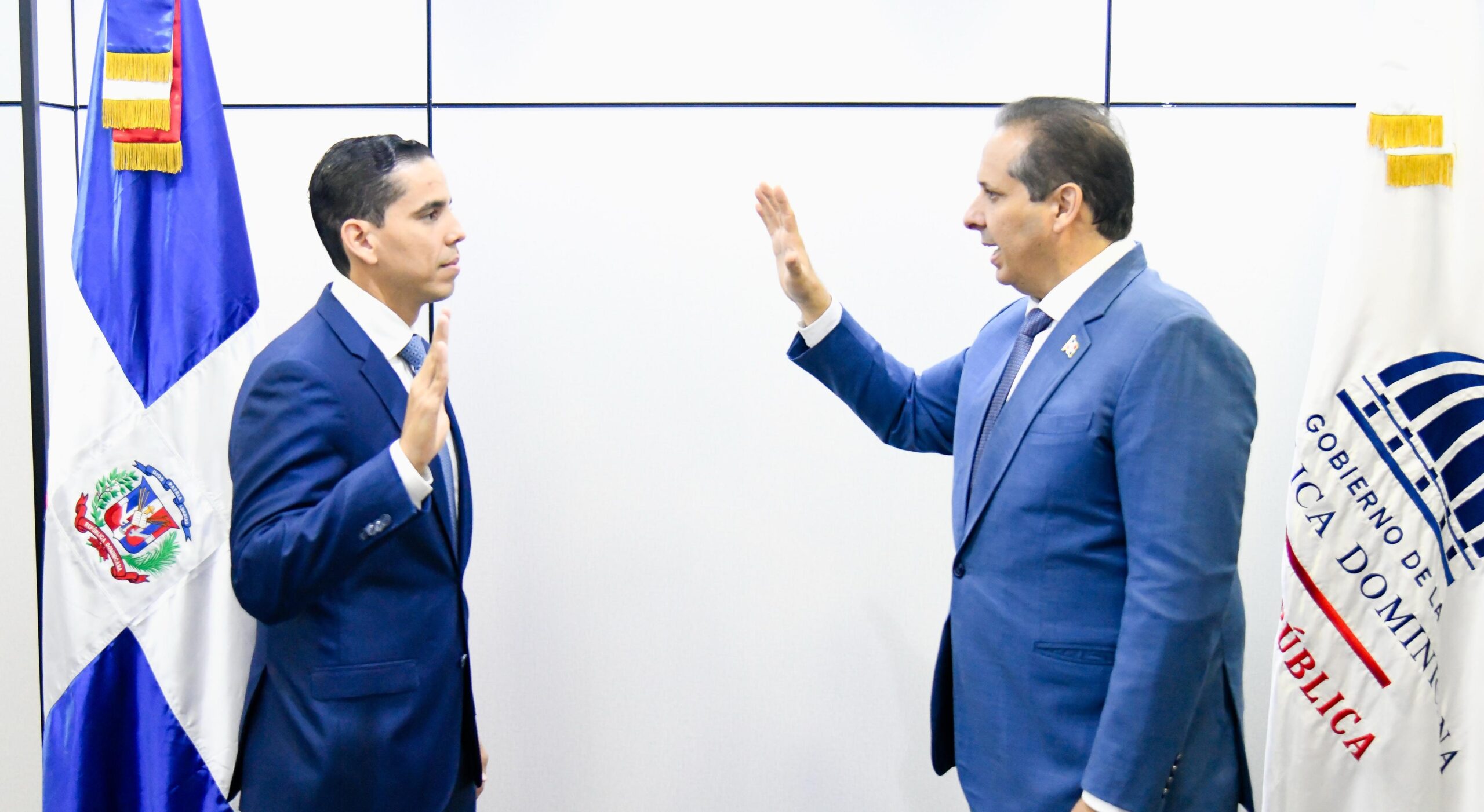 Juramentación de Edward Guzmán como director ejecutivo de SeNaSa
