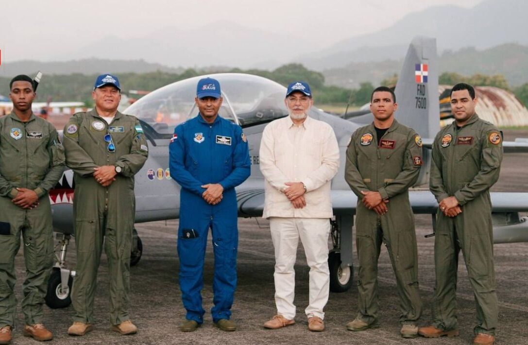 Fortalecimiento de la Cooperación Aérea entre Honduras y República Dominicana en el Show Aéreo Internacional