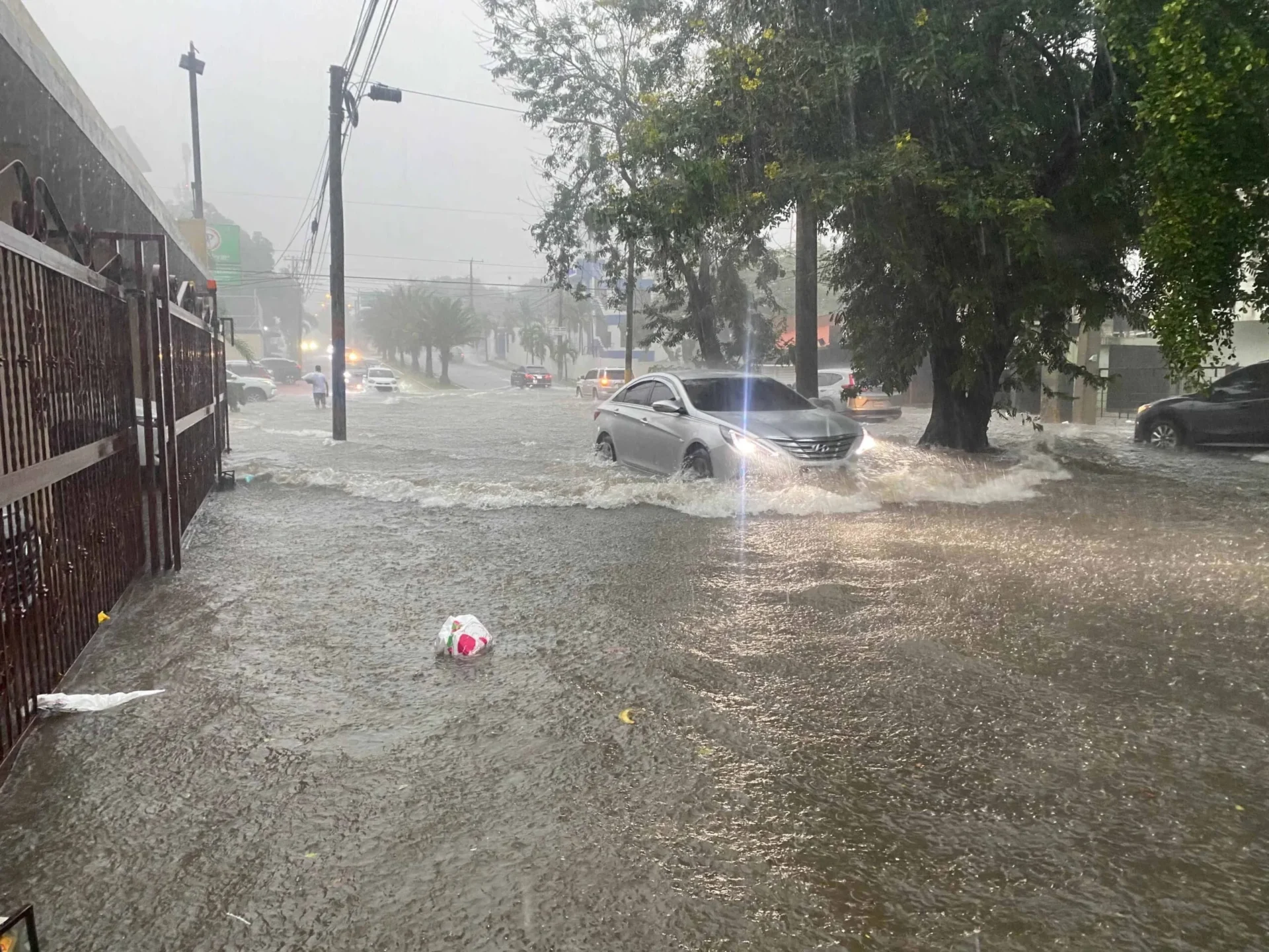 Condiciones climáticas adversas en República Dominicana por el huracán Erin