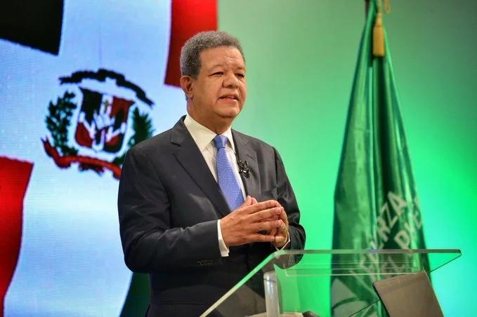 Leonel Fernández llama a votar en elecciones internas de la Fuerza del Pueblo