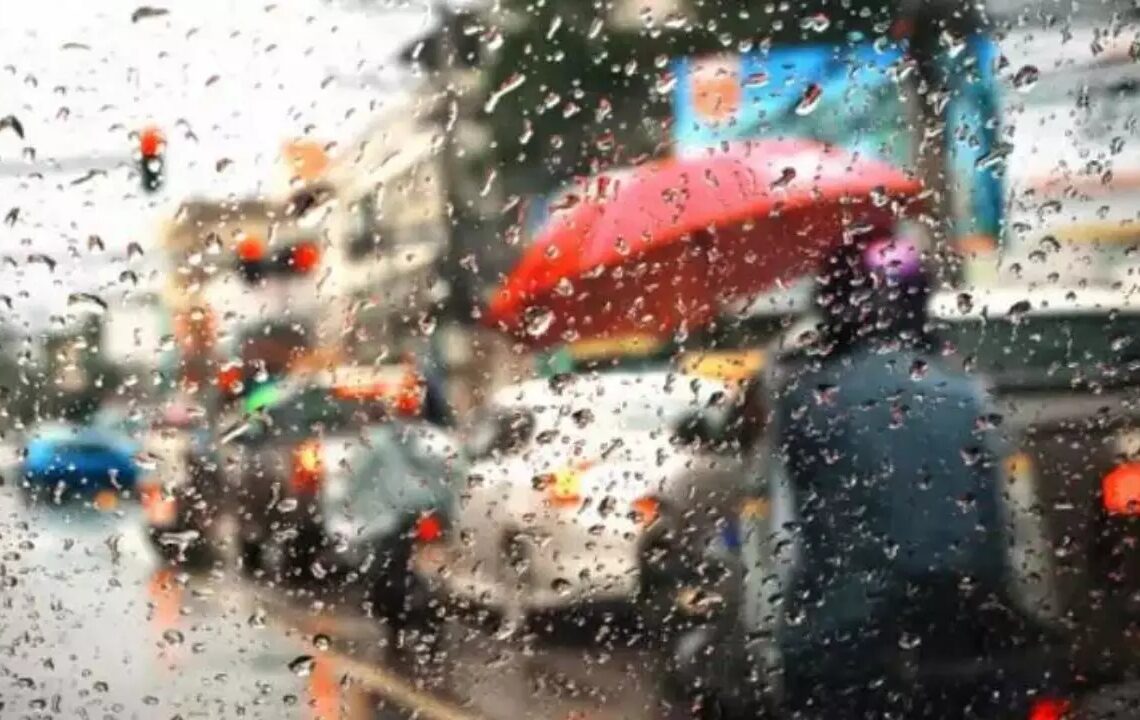Dominicana se mantiene bajo aguaceros este domingo por paso de onda tropical, informa INDOMET