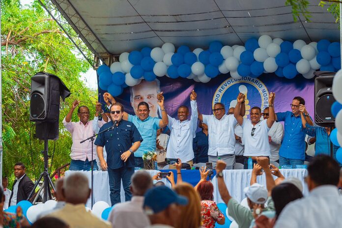 Juramentación de José Pérez como nuevo miembro del PRM: Un paso clave en la dinámica política dominicana