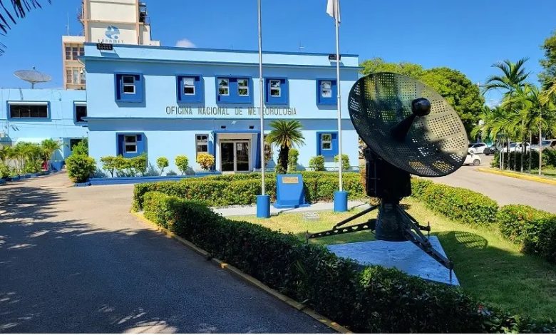Informe Meteorológico: Cielo Soleado Predominará con Posibles Chubascos Aislados en Algunas Regiones