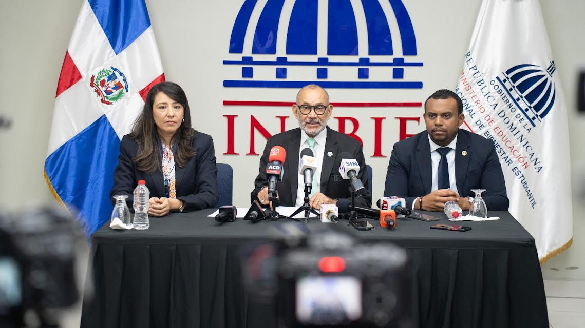 INABIE cancela 25 contratos de calzados escolares tras resolución de la DGCP