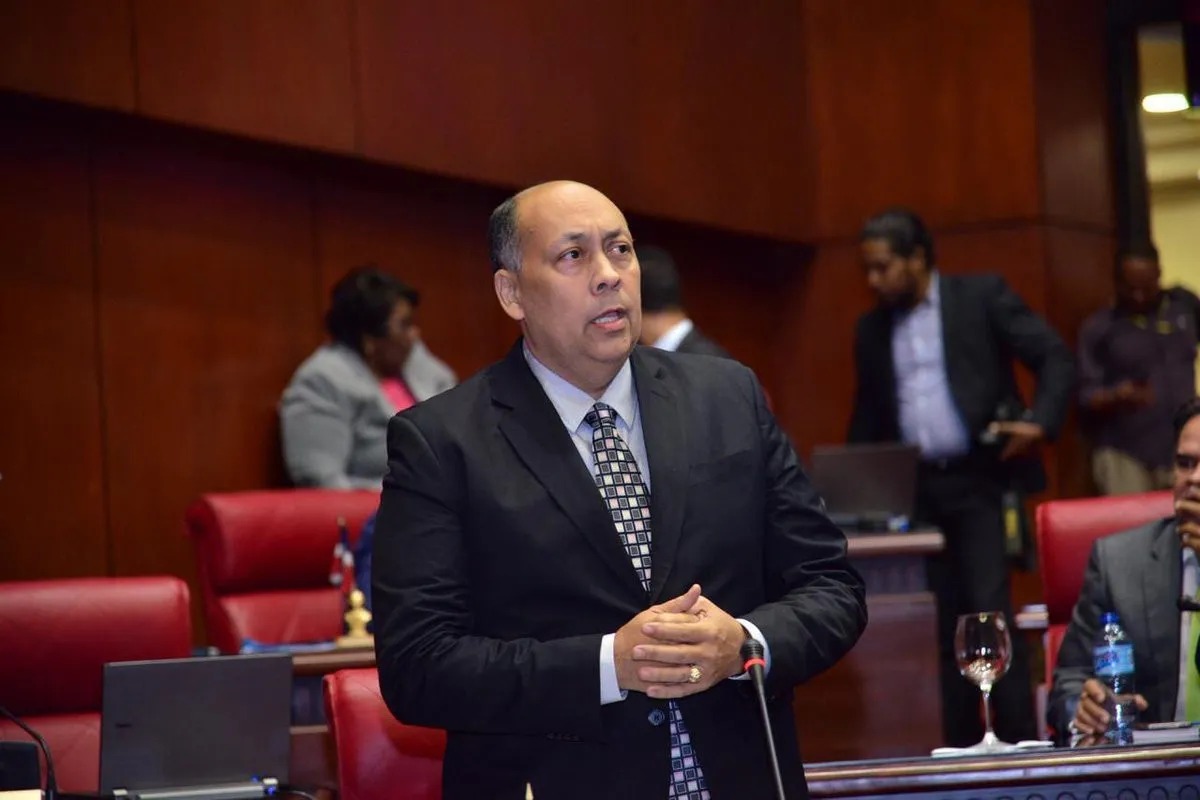 Luis René Canaán designado administrador general de ARS SEMMA