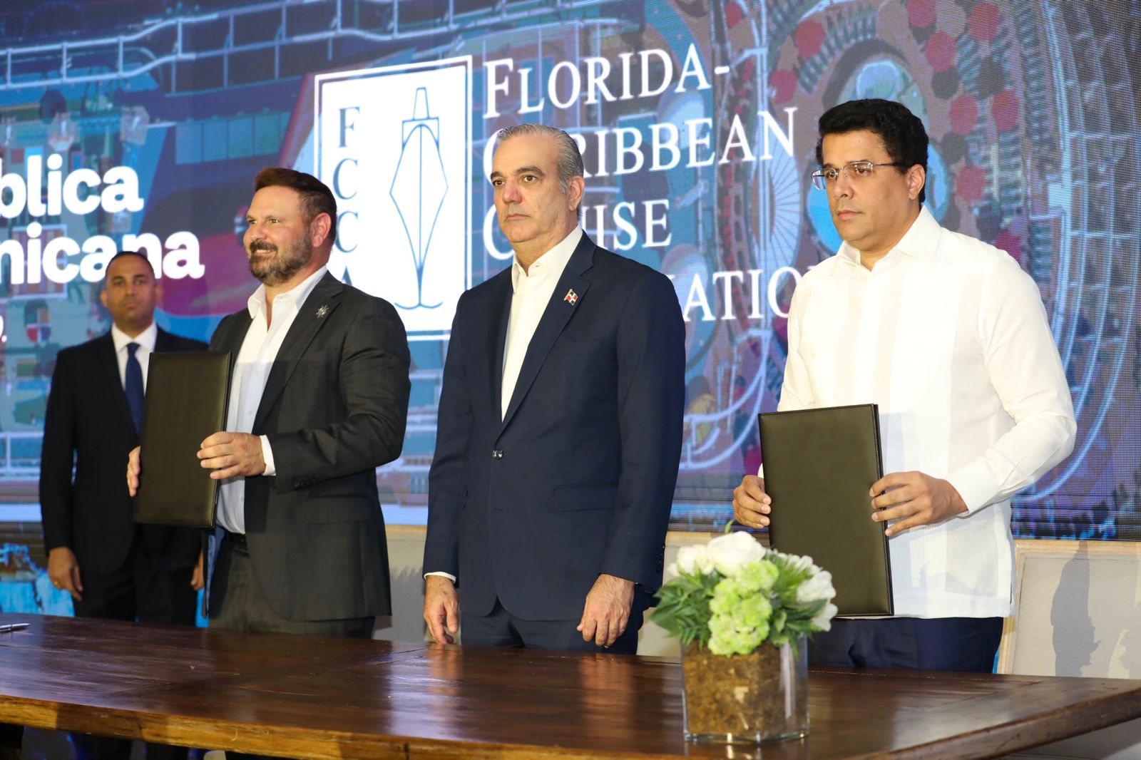 Acuerdo Histórico entre República Dominicana y la FCCA Impulsa el Turismo de Cruceros