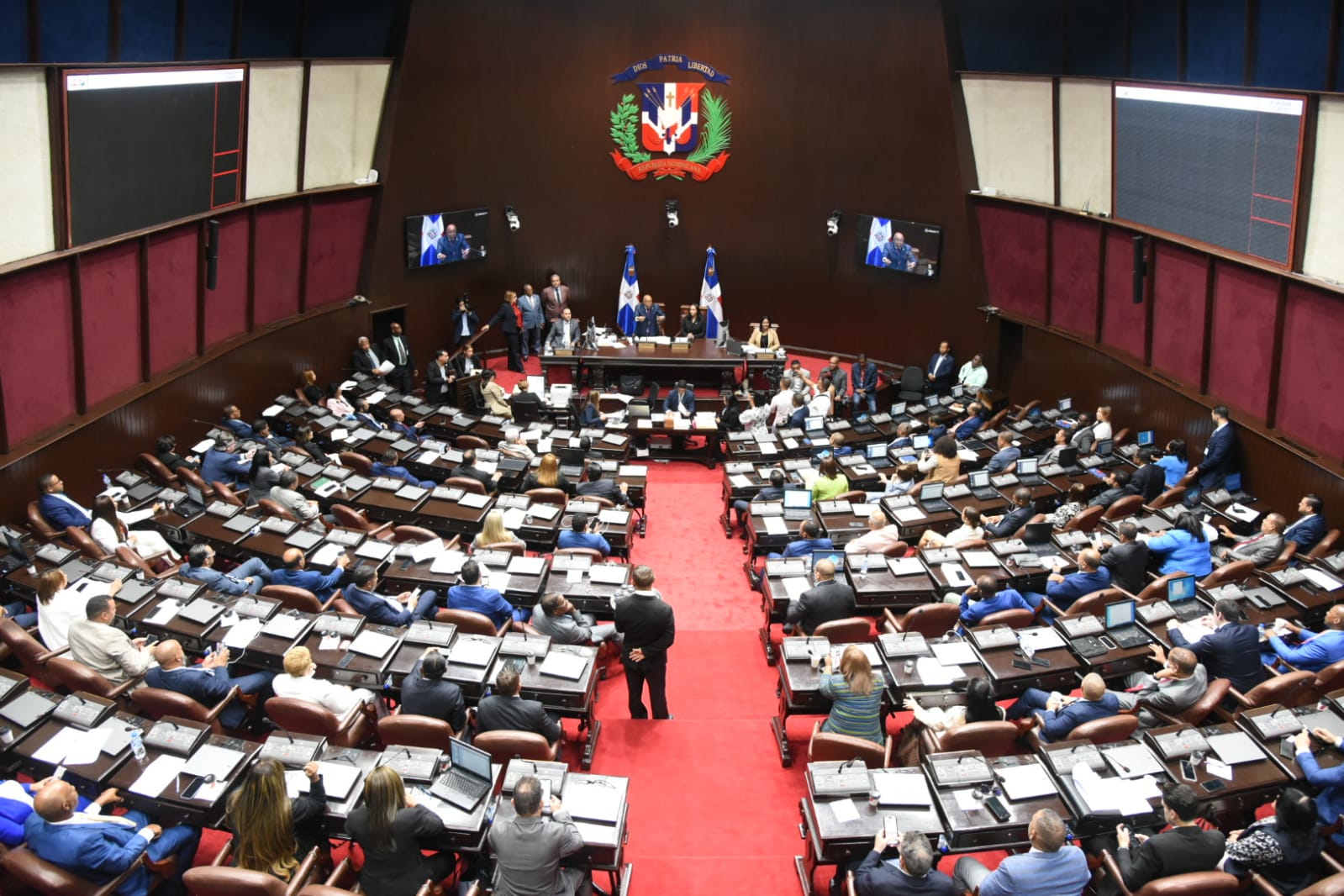 Cámara de Diputados Aprueba Presupuesto Reformulado 2025 en República Dominicana