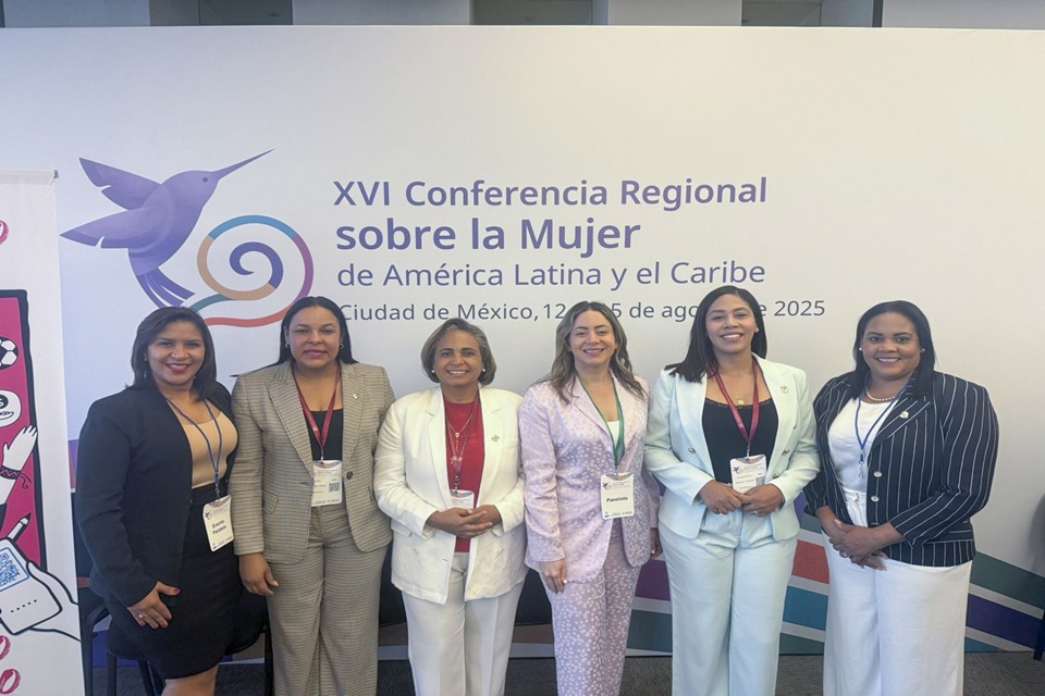Estrategia Dominicana para Reducir la Sobrecarga de Cuidados en Niñas y Adolescentes Presentada en México
