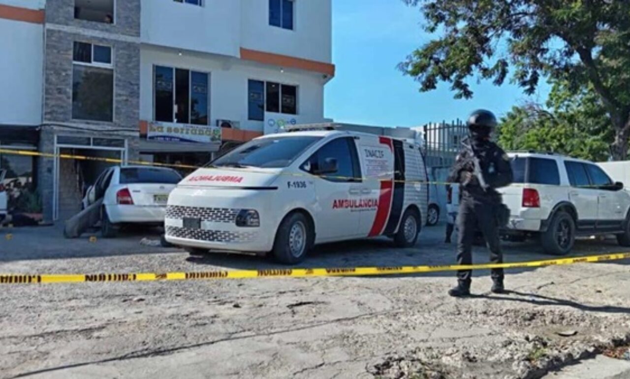Suspensión de agentes de policía tras fallecimiento de cinco hombres en Santiago